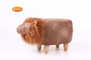 Gardeco Lionel the Lion Velvet Footstool